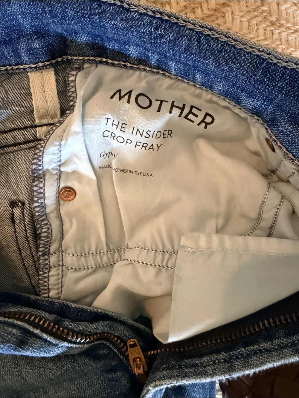 MOTHER The Insider Crop Fray Jeans Gypsy Wash 28 - Picture 3 of 4